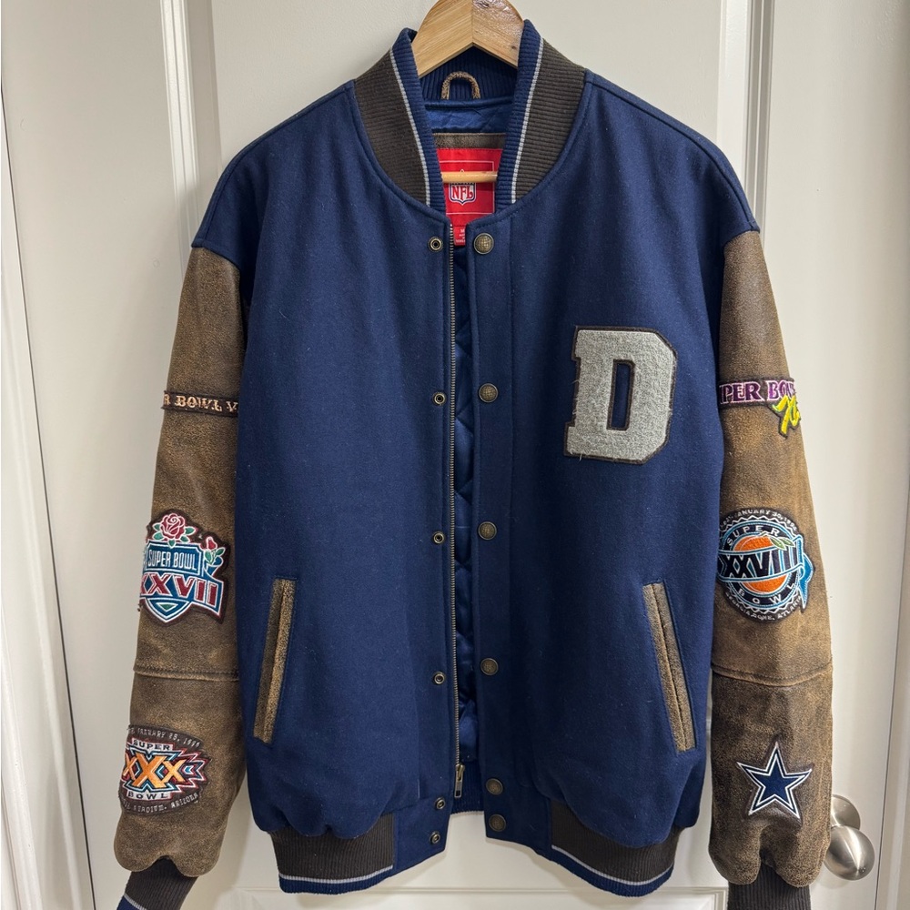Dallas Cowboy’s vintage NFL Brand Super Bowl Wool/Leather Varsity Jacket -Size M